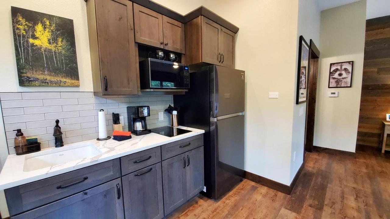 The On Fall River & Fall River Inn 3*