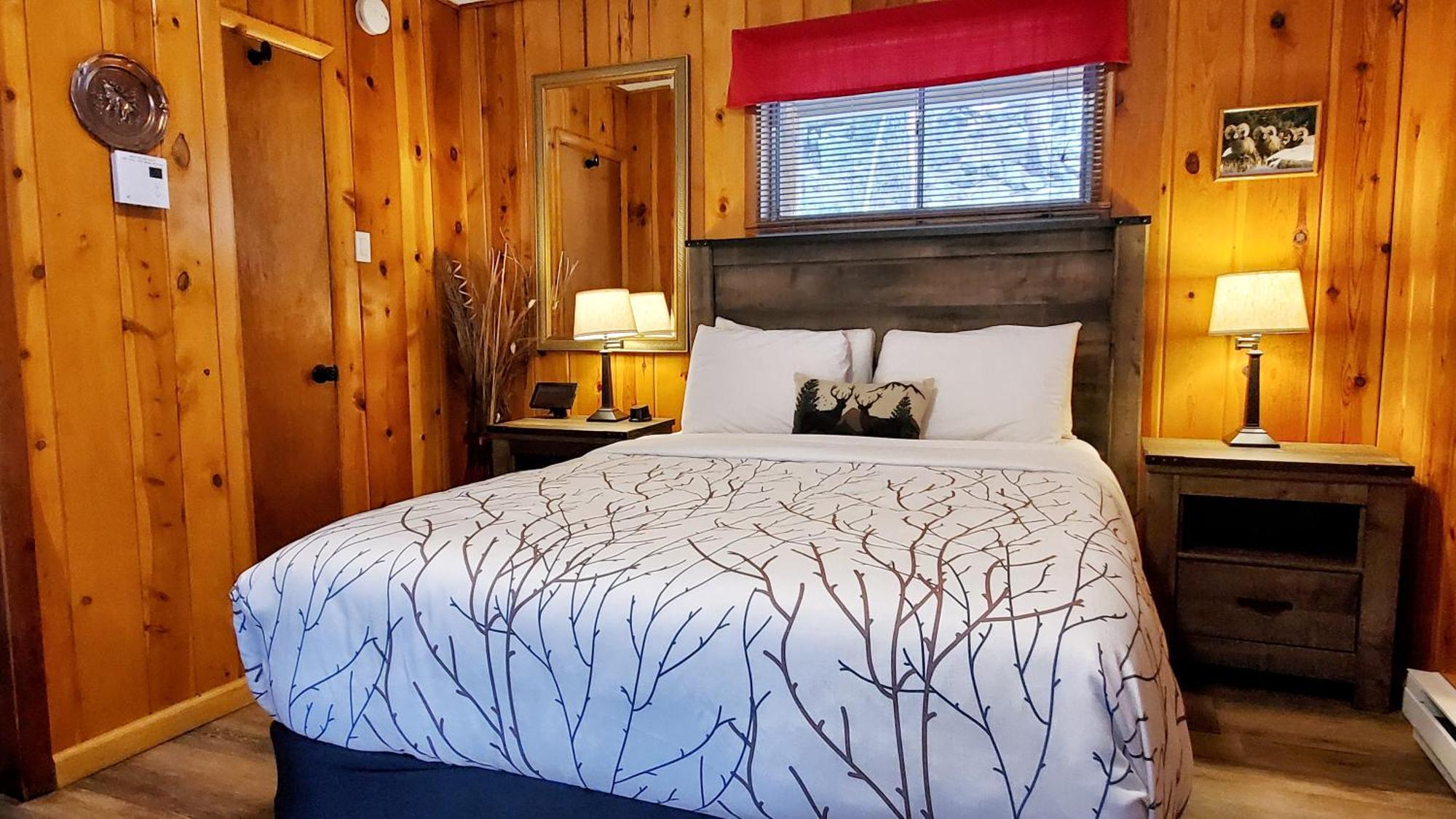 Inn The On Fall River & Fall River Estes Park